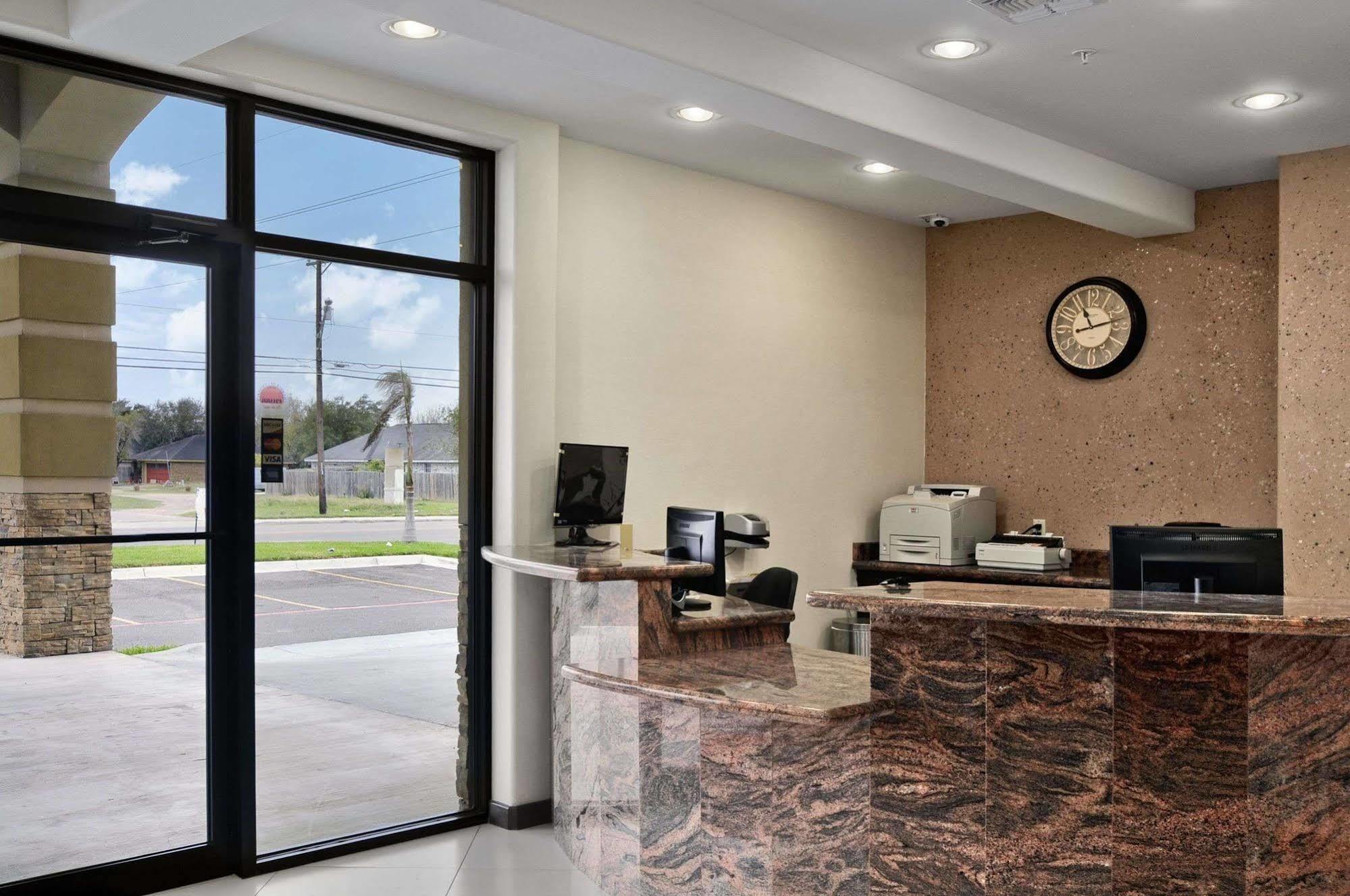 Travelodge Pharr McAllen Buitenkant foto